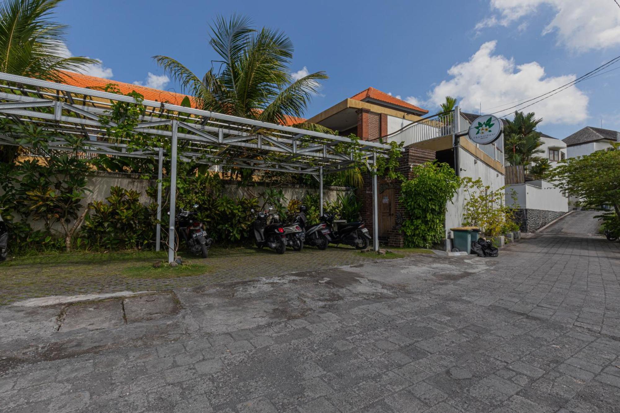 Frangipani House And Spa By Ecommerceloka Canggu Dış mekan fotoğraf